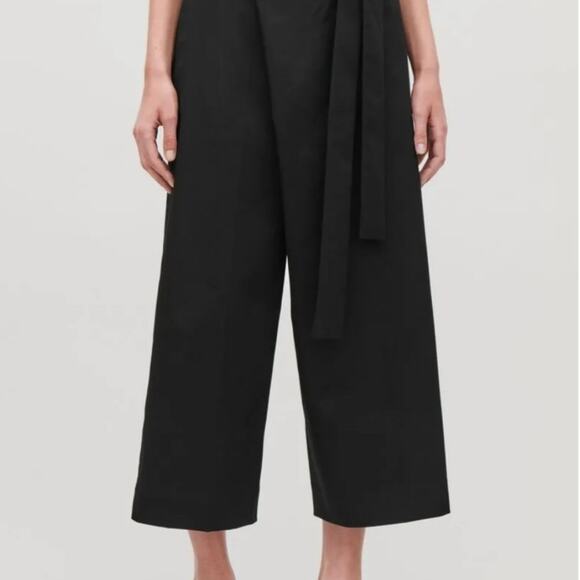 COS Paperbag Black High Rise Cropped Trousers Size 2 Neutral Wardrobe Staple - Picture 1 of 8
